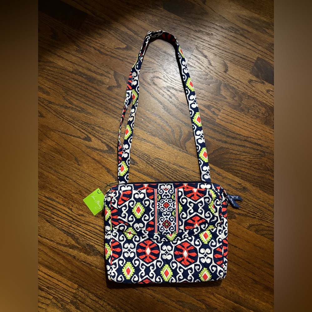 Vera Bradley NWT Tablet Hipster in RETIRED Sun Valley